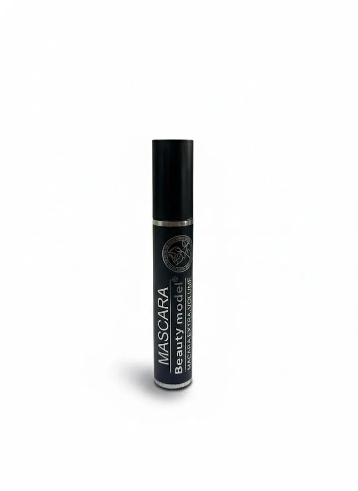 MASCARA BEAUTY MODEL
